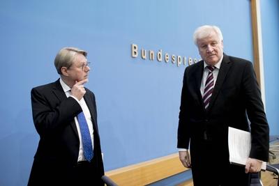 Horst Seehofer, Hans-Eckhard Sommer - Migrationsbericht DEU, Deutschland, Germany, Berlin, 23.01.2019 Horst Seehofer, Bu-stock-foto