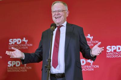 News Bilder des Tages Stephan Weil am Wahlabend der 19. Landtagswahl in Niedersachsen im Landtag. Hannover, 09.10.2022 *-stock-foto