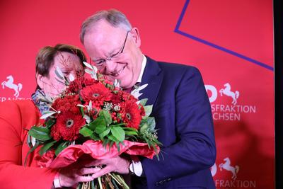 News Themen der Woche KW40 News Bilder des Tages Landtagswahl Niedersachsen Stephan Weil Rosen 09102022, Germany, Wahlab-stock-photo