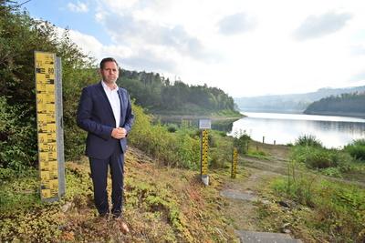 25.08.22, Hannover, An der S?setalsperre im Harz Pegelst?nde D?rre Trockenheit Umweltminister Niedersachsen Olaf Lies we-stock-foto