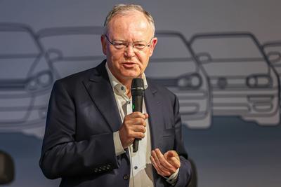 Festakt 50 Jahre Golf Produktion bei Volkswagen in Wolfsburg Festakt 50 Jahre Golf Produktion, Eventraum, B?hne, Stephan-stock-foto