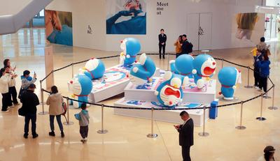 Doraemon &FRIENDS Traveling Special Exhibition in Shanghai-stock-foto