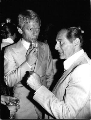 Reinhard M?nchenhagen und Sammy Drechsel Die Abbildung zeigt den deutschen Fernsehmoderator Reinhard M?nchenhagen (links-stock-foto