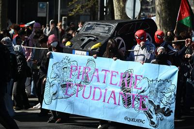 Student Demonstration in Paris, April 3, 2025-stock-foto