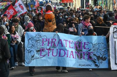 Student Demonstration in Paris, April 3, 2025-stock-foto