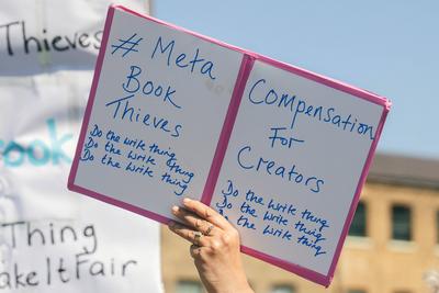Authors Hand in Letter to META-stock-foto