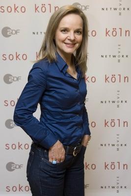 Bildnummer: 52699981  Datum: 16.09.2008  Copyright: imago/Sven SimonSchauspielerin Sissy H?fferer w?hrend eines Pressetermins zur ZDF-Serie - SOKO - in K?ln, Personen , optimistisch; 2008, K?ln, Film, TV, Pressetermin,; , hoch, Kbdig, Einzelbild, close, Randbild, People o0 FotoshootingBildnummer 52699981 Date 16 09 2008 Copyright Imago Sven Simon Actress Sissy H?fferer during a Press call to ZDF Series SoKo in Cologne People optimistic 2008 Cologne Film TV Press call vertical Kbdig Single Close Edge image Celebrities o0 Photo shooting-stock-foto