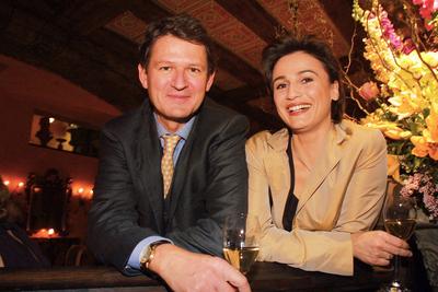 Adagio Eroeffnung 23.03.2001 N-TV-Chefredakteur Dr. Helmut Brandstaetter + Moderatorin Sandra Maischberger bei der Party-stock-foto