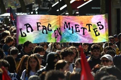 Student Demonstration in Paris, April 3, 2025-stock-foto