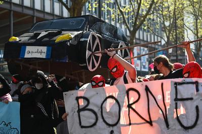 Student Demonstration in Paris, April 3, 2025-stock-foto