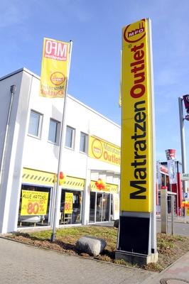 Bildnummer: 54981257  Datum: 09.02.2011  Copyright: imago/Horst GaluschkaDas Logo und Shop von mfo Matratzen Outlet - MFO Matratzen Factory Outlet AG Schlie?ung der Filiale aufgenommen am 09.11.2011 in K?ln - Marsdorf Wirtschaft kbdig xns xcb xo0x 2011 hoch Symbol Symbolfoto Schriftzug Logo Wirtschaft Einzelhandel mfo Matratzen Outlet mfo Outletstore Bildnummer 54981257 Date 09 02 2011 Copyright Imago Horst  the emblem and Shop from ozkan MFO Mattresses Outlet ozkan MFO Mattresses Factory Outlet AG Closure the Branch Date at 09 11 2011 in Cologne Mars village Economy Kbdig xns  xo0x 2011 vertical symbol Symbolic image emblem emblem Economy Retail ozkan MFO Mattresses Outlet ozkan MFO Outlet store-stock-foto