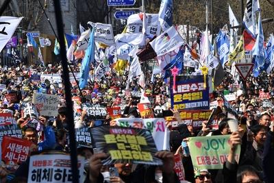 Court's ruling on the impeachment of South Korean president Yoon Suk-yeol-stock-foto