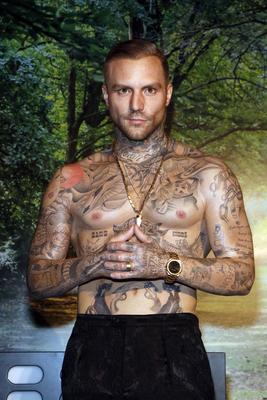 Wachsfigur von Rapper Kontra K (Maximilian Diehn, KOÐ˜TRA K) bei der Einweihung des neuen Themenbereich Berlin Vibes im-stock-foto