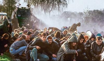 Gorleben, Gorleben - Symbol des Atomprotests, Mit jedem Kilometer, den sich der Castor-Zug dem Wendland n?hert, w?chst-stock-foto