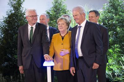 Bundeskanzlerin Angela MERKEL, CDU, Winfried KRETSCHMANN, Buendnis 90/die Gruenen, Ministerpraesident des Landes Baden W-stock-foto