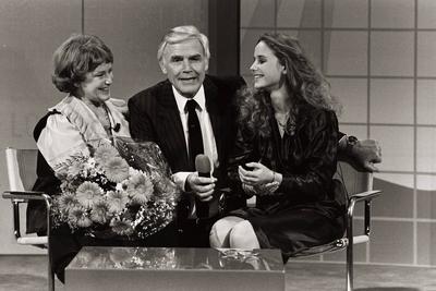 TV-Spielshow Auf los gehts los - 80er Jahre - Die ?sterreichisch-schweizerische Schauspielerin Maria Schell (links), Die-stock-photo