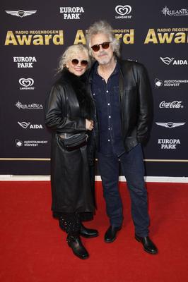 Wolfgang Niedecken mit Ehefrau Tina Golemiewski-stock-foto