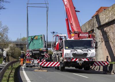 Verkehrsunfall auf der B27 in Retzbach/Zellingen-stock-foto
