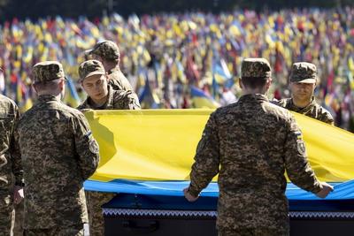 Burial site for fallen Ukrainian soldiers-stock-foto