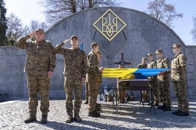 Burial site for fallen Ukrainian soldiers-stock-foto