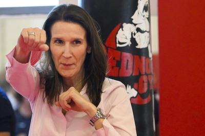 Princess Claire Visits Sport2be In Anderlecht-stock-foto