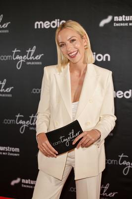 GIRLBOSSES .comtogether No.9 Party Schlagers?ngerin Paulina Wagner ( singt ab 26. Apri. 2025 am Ballermann im Bierk?nig-stock-foto