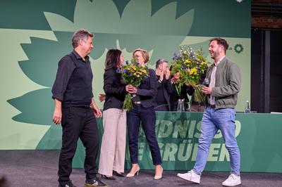 1. Ordentlicher L?nderrat 2025 ? Abschied-stock-photo