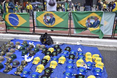 Ato com Bolsonaro na Paulista pede anistia-stock-foto