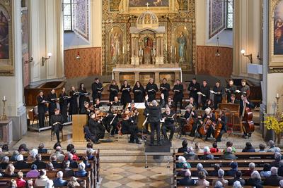 2022 - Konzert  des L'Orfeo Barockorchesters und des Collegium Vocale Salzburg (Johannes Passion - Johann Sebastian Bach), in der Stadtpfarrkirche St. Nikolaus in Bad Ischl, im Rahmen der Salzkammergut Festwochen Gmunden, am 06.04.25-stock-photo