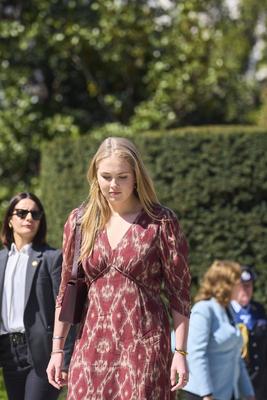 Catharina-Amalia, Princess of Orange attends the inauguration of her tulip garden for Madrid-stock-foto