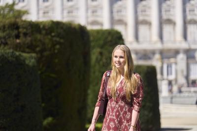 Catharina-Amalia, Princess of Orange attends the inauguration of her tulip garden for Madrid-stock-foto