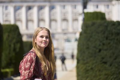 Catharina-Amalia, Princess of Orange attends the inauguration of her tulip garden for Madrid-stock-foto