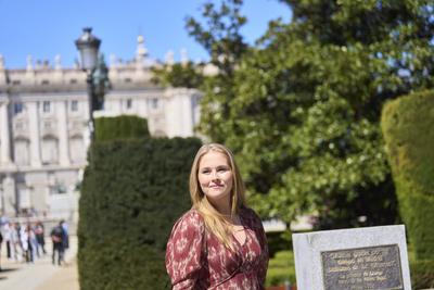 Catharina-Amalia, Princess of Orange attends the inauguration of her tulip garden for Madrid-stock-foto