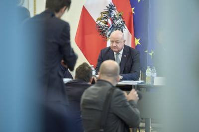 2. Arbeitsklausur Bundesregierung-stock-foto