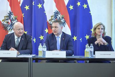 2. Arbeitsklausur Bundesregierung-stock-foto