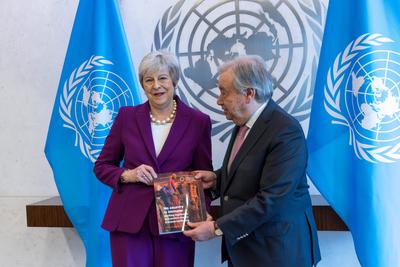 Secretary-General Antonio Guterres with The Rt. Hon. Baroness Theresa May, former Prime Minister of the United Kingdom o-stock-foto