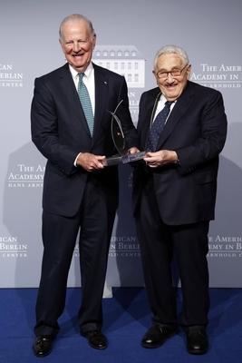 Verleihung des Henry A. Kissinger Prize 2014 in Berlin-stock-foto