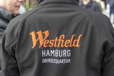 Er?ffnung des Westfield Hamburg-?berseequartier.-stock-foto