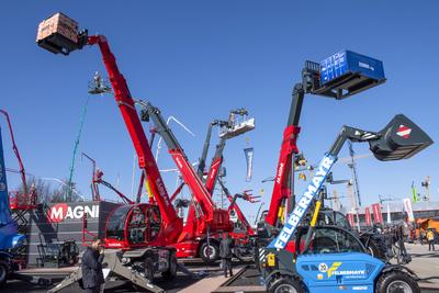 Baumaschinenmesse BAUMA 2025 in M?nchen-stock-photo