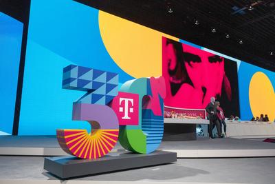 Deutsche Telekom Hauptversammlung in Bonn - 09.04.2025-stock-foto