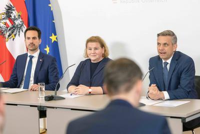 20250409 Pressebriefing vor und Pressefoyer nach der Regierungsklausur mit den Regierungsspitzen-stock-foto