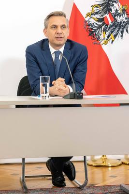 20250409 Pressebriefing vor und Pressefoyer nach der Regierungsklausur mit den Regierungsspitzen-stock-foto