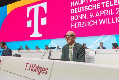 Deutsche Telekom Hauptversammlung in Bonn - 09.04.2025-stock-foto