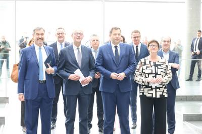 CDU CSU SPD KoalitionsPressekonferenz-stock-foto