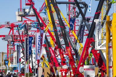 Baumaschinenmesse BAUMA 2025 in M?nchen-stock-photo