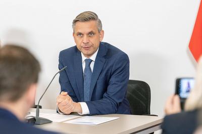 20250409 Pressebriefing vor und Pressefoyer nach der Regierungsklausur mit den Regierungsspitzen-stock-foto