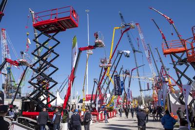 Baumaschinenmesse BAUMA 2025 in M?nchen-stock-foto