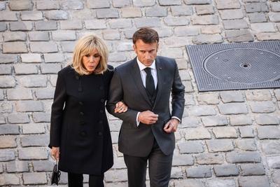 Paris, France le 03 octobre 2023 - Hommage national a Mme Helene Carrere d Encausse dans la cour d honneur de l Hotel na-stock-photo