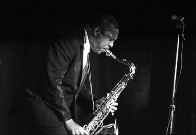  Portrait of John COLTRANE. - 1/11/1963 - France / Ile-de-France (region) / Paris - John COLTRANE in concert at the Sal-stock-foto