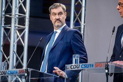 CDU, CSU und SPD kuendigen Erfolg bei Koalitionsverhandlungen-stock-foto